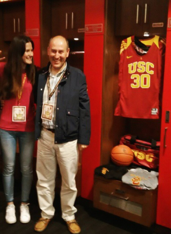 Candela en un vestuario de baloncesto